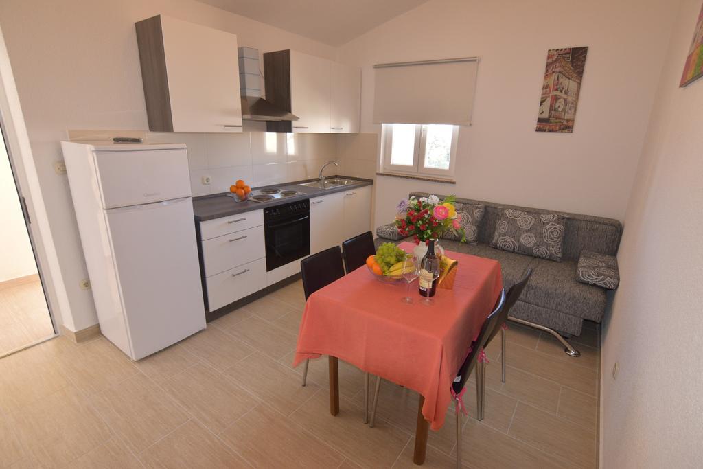 ביוגראד נה מורו Apartments Batarilo מראה חיצוני תמונה